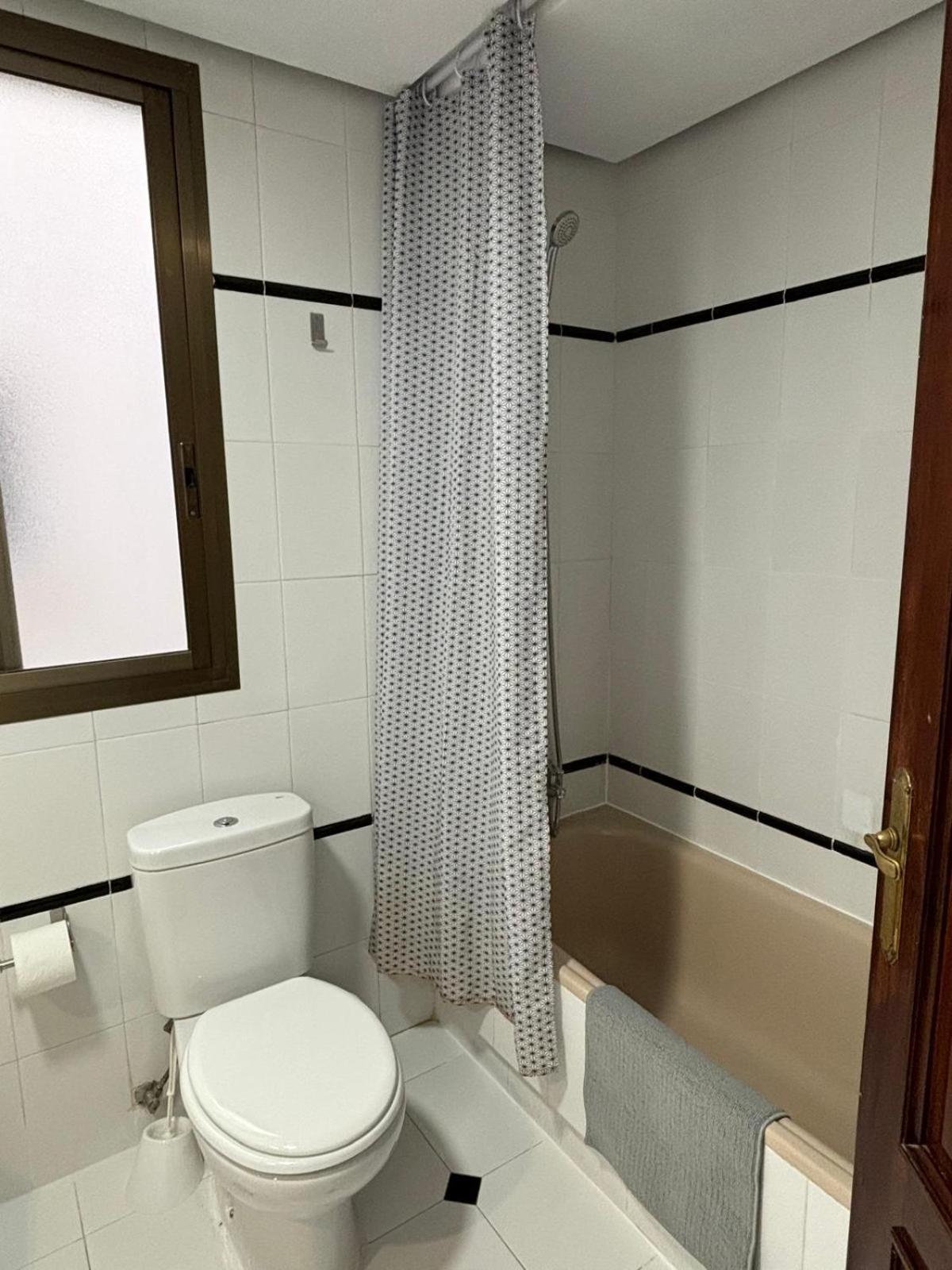 Просторная Квартира Рядом С Морем В Хорошем Районе Torrevieja Eksteriør billede