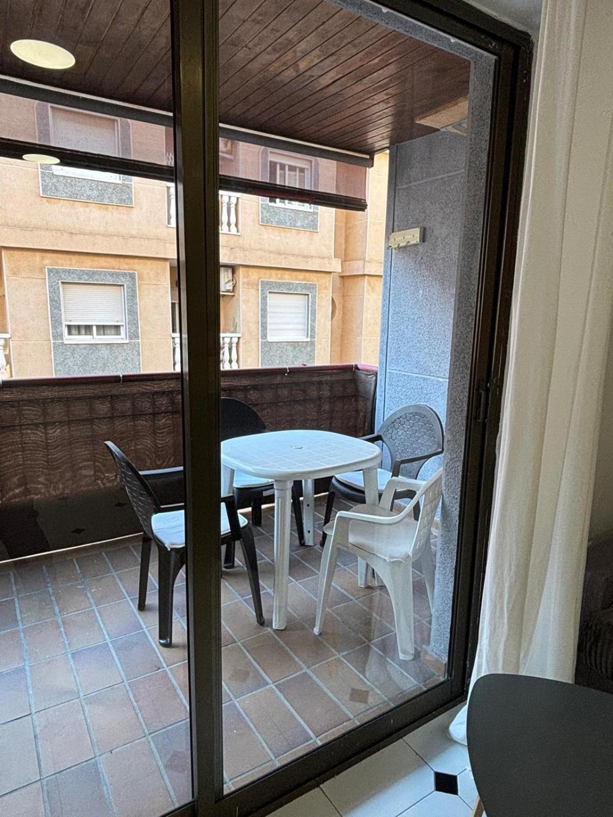 Просторная Квартира Рядом С Морем В Хорошем Районе Torrevieja Eksteriør billede